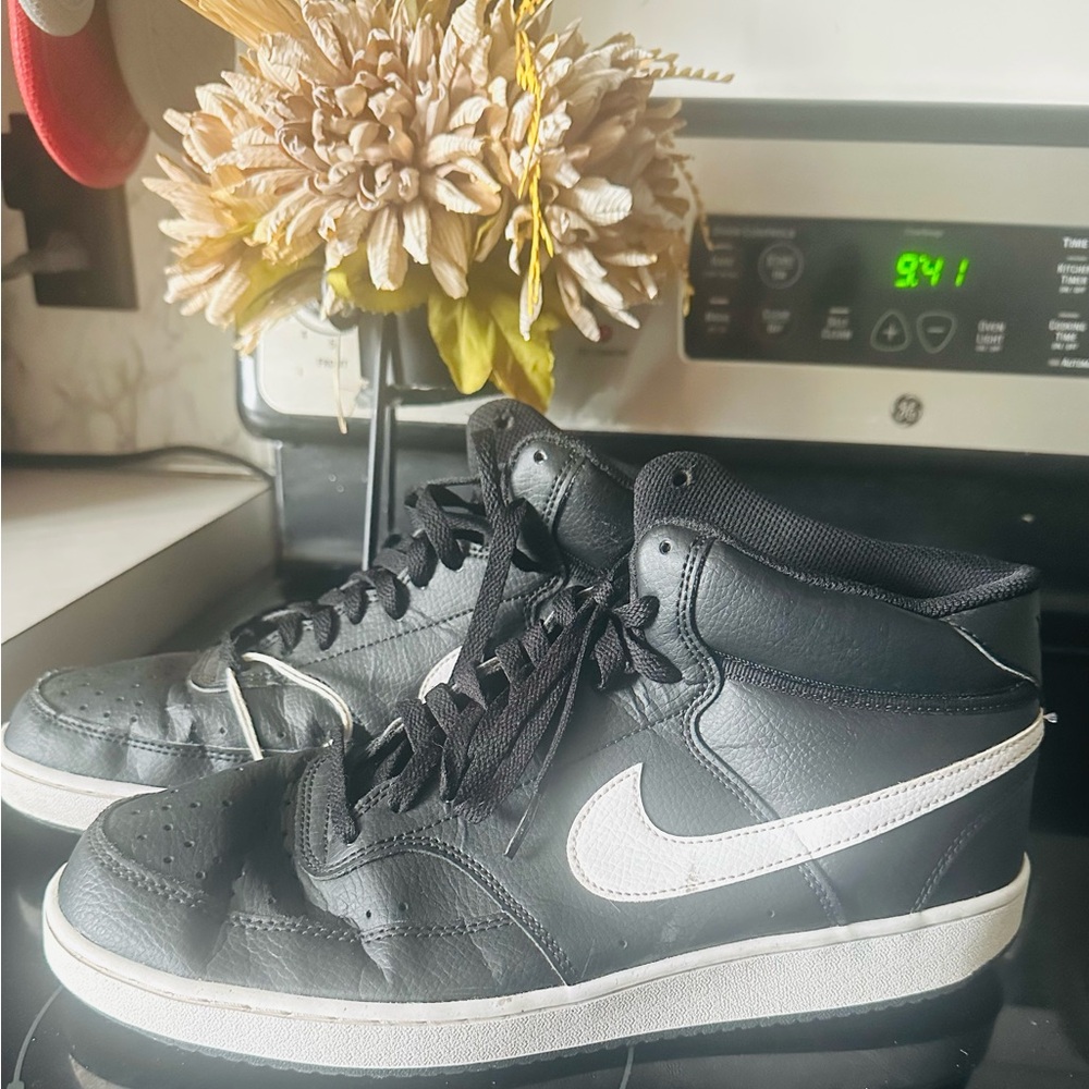 Nike Black and White Men's High-Top Sneakers Size 11